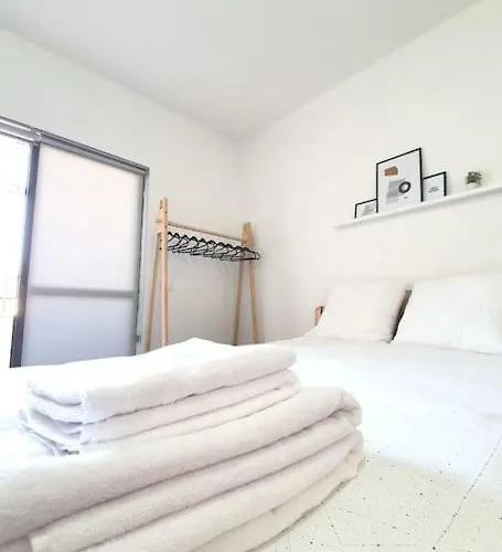 Cozy White Near New Bazaar / Center * Tiran