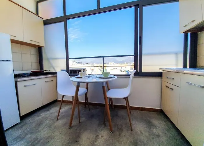 Cozy White Near New Bazaar / Center